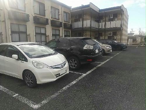 3/3 駐車場