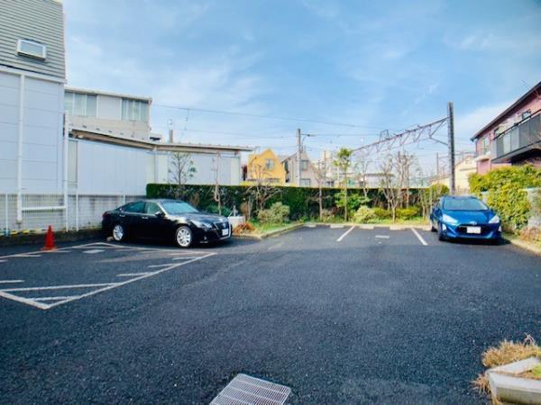 26/30 駐車場