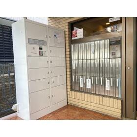 16/16 エントランス