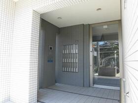 15/26 エントランス