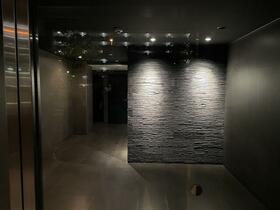 3/4 エントランス