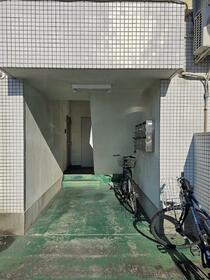 2/2 エントランス