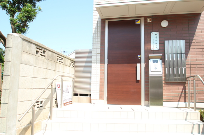 19/20 エントランス