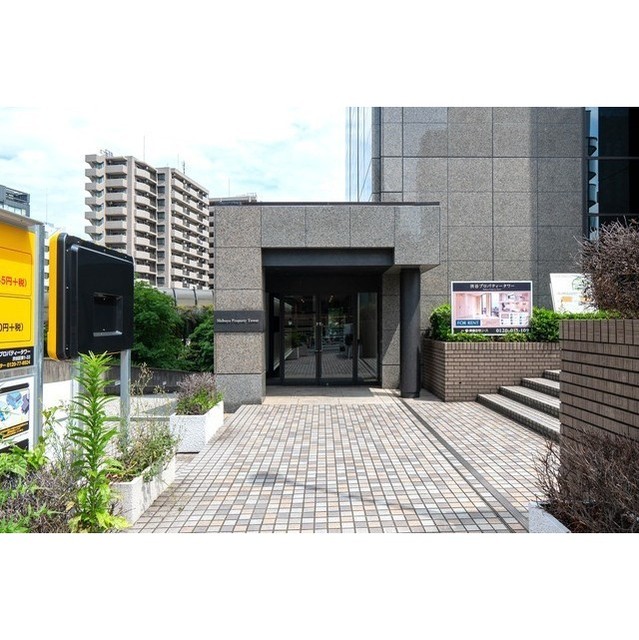 5/5 エントランス