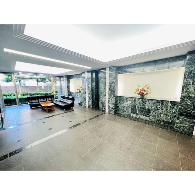 14/16 エントランス