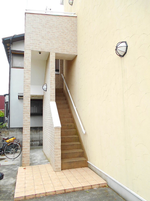 22/30 エントランス