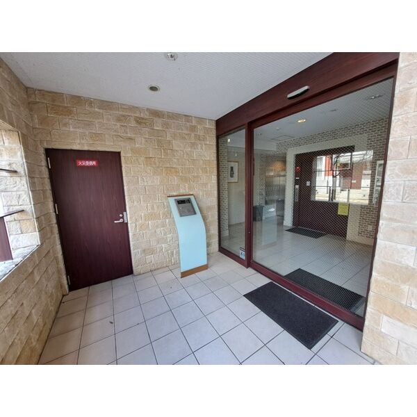 3/4 エントランス