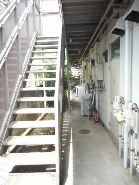 2/2 エントランス