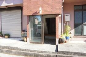 16/16 エントランス