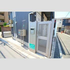 14/14 エントランス