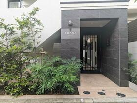 15/15 エントランス