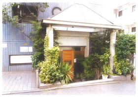 3/3 エントランス