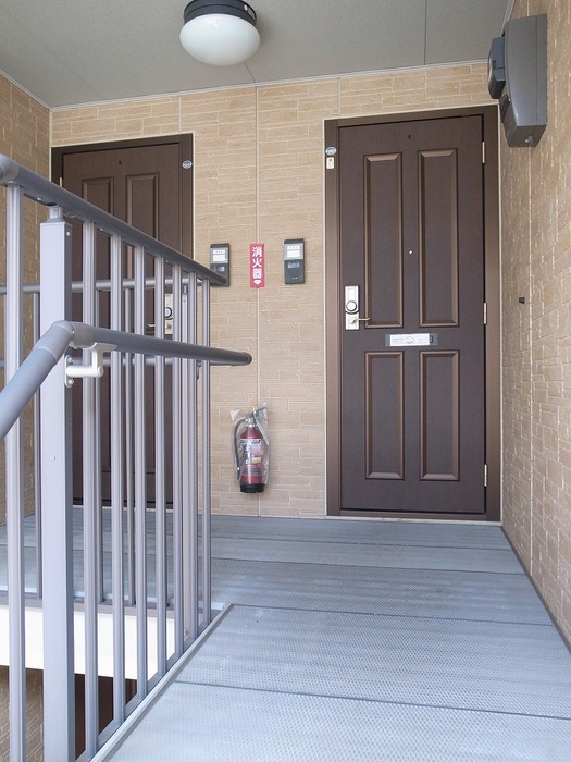 13/14 エントランス