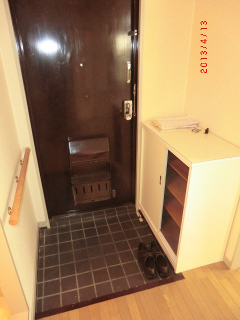 13/28 玄関