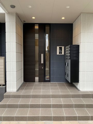 25/28 エントランス