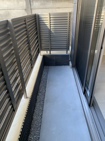 18/23 バルコニー