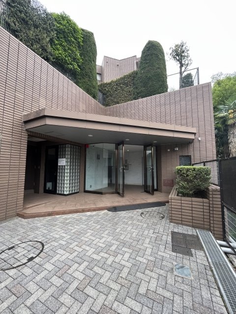 4/5 エントランス