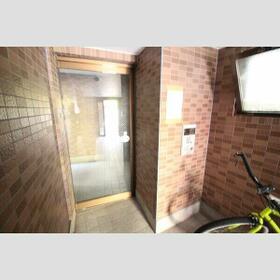 14/15 エントランス