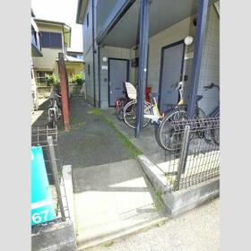 16/16 エントランス