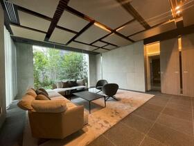 15/15 エントランス