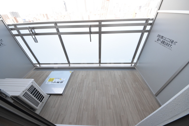 25/30 バルコニー