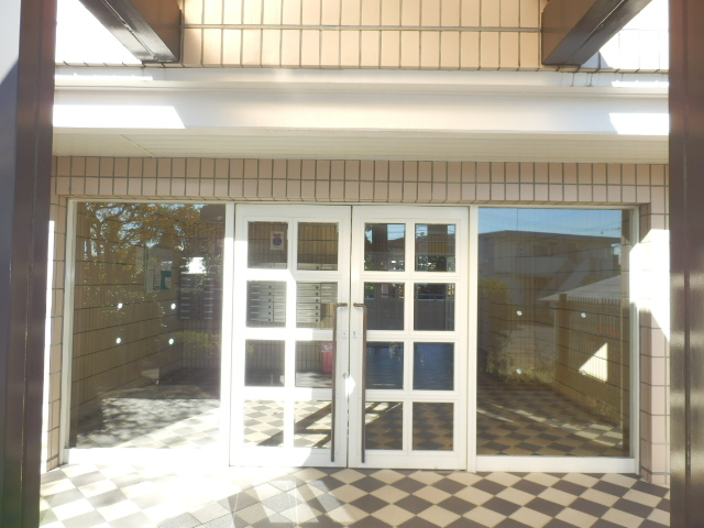 21/30 エントランス