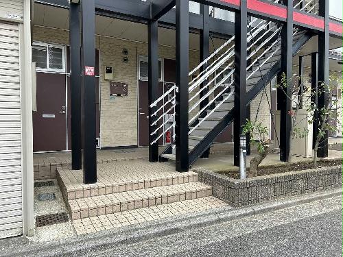 13/14 エントランス