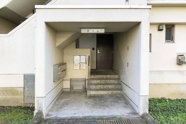 15/22 エントランス