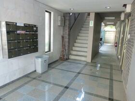 3/3 エントランス