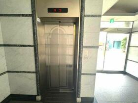 2/2 エントランス