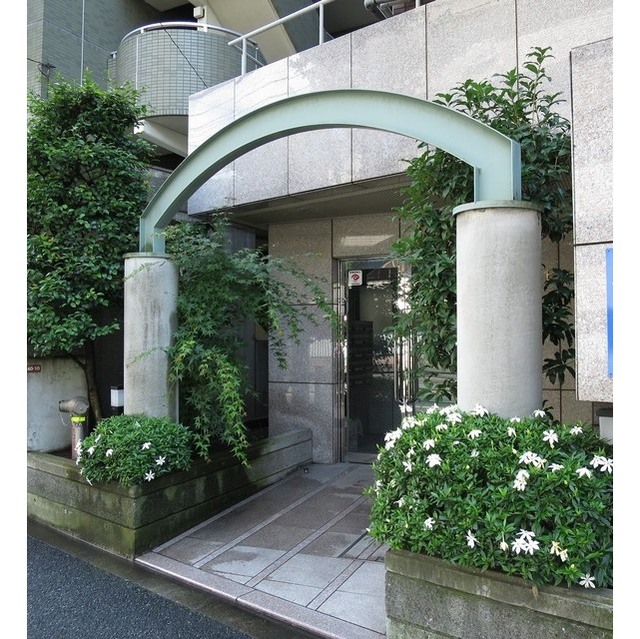 19/28 エントランス