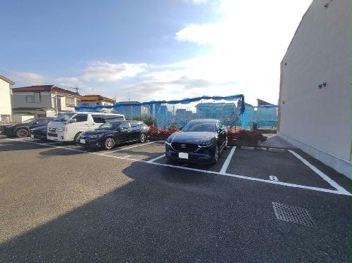 14/14 駐車場