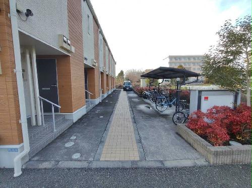 13/14 エントランス