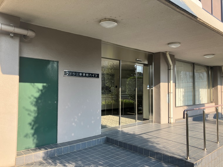 4/4 エントランス