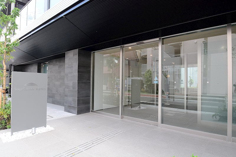 15/17 エントランス