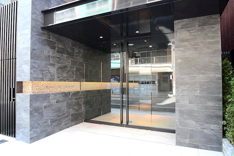 15/16 エントランス