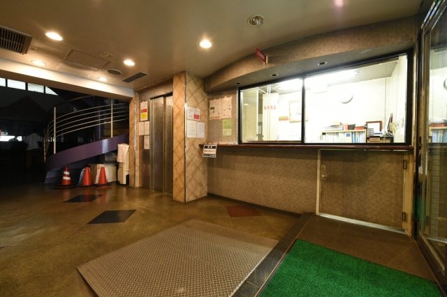 17/18 エントランス