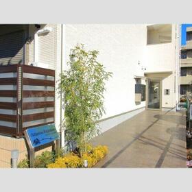 16/16 エントランス