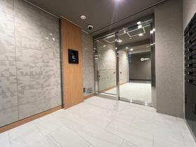 16/21 エントランス