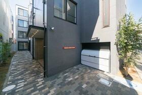 3/3 エントランス