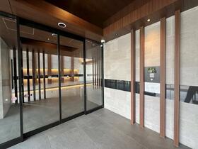 2/2 エントランス