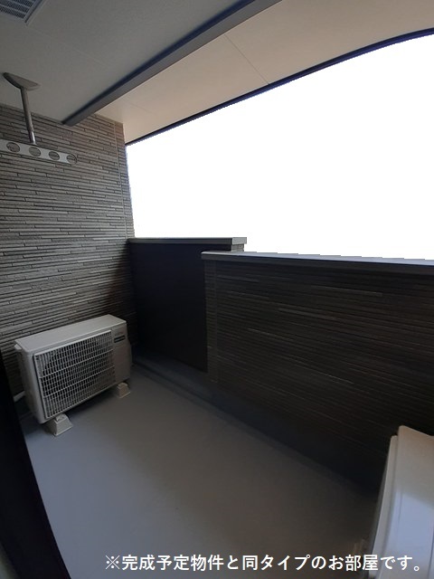 18/28 バルコニー