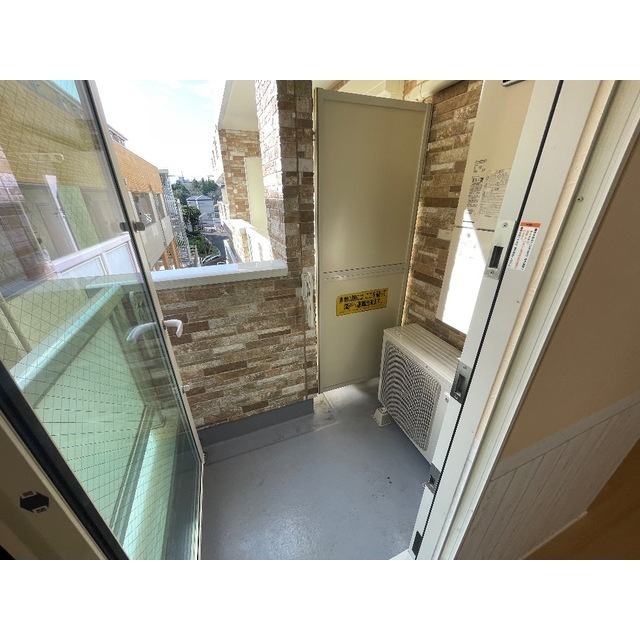 15/22 バルコニー