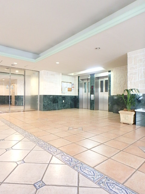 2/5 エントランス