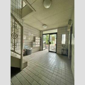 4/5 エントランス