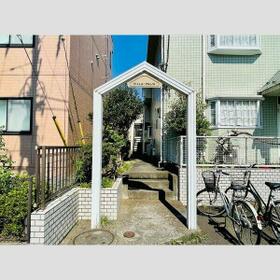 3/3 エントランス