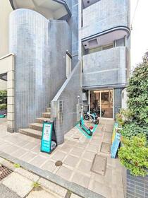 2/5 エントランス