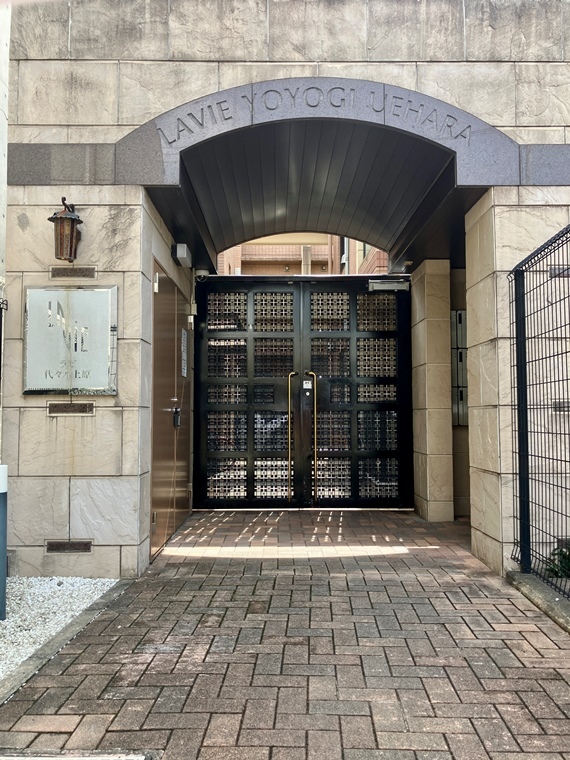 15/16 エントランス