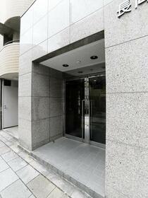 15/15 エントランス