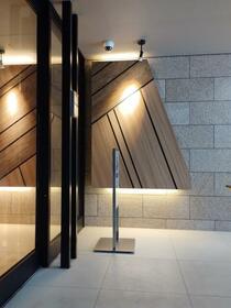 2/2 エントランス